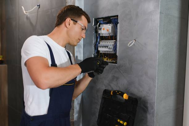 Best Emergency Electrical Repair  in Oak Grove, LA